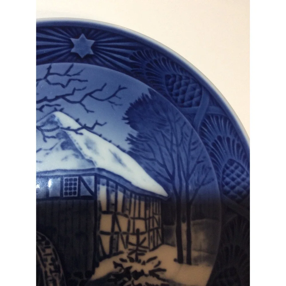 B & G Copenhagen Denmark 1976 Blue White Christmas Collector Plate Water Mill